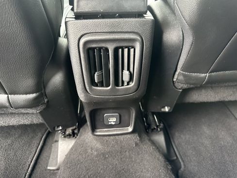 Used 2021 Jeep Compass Latitude FWD image 17