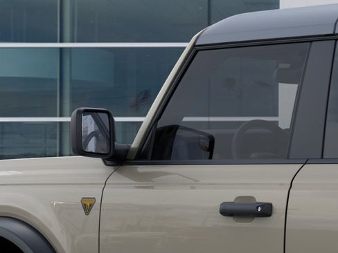 New 2026 Ford Bronco Badlands image 24
