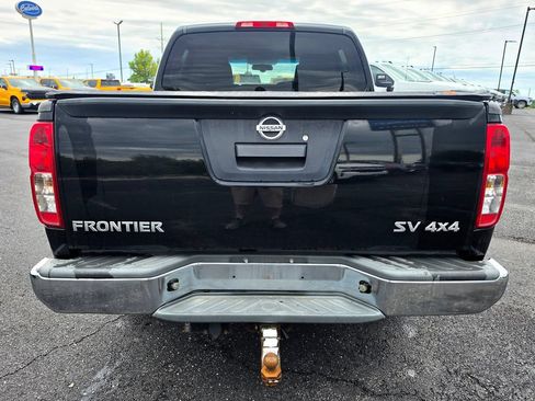 Used 2013 Nissan Frontier SV AWD/4WD image 4