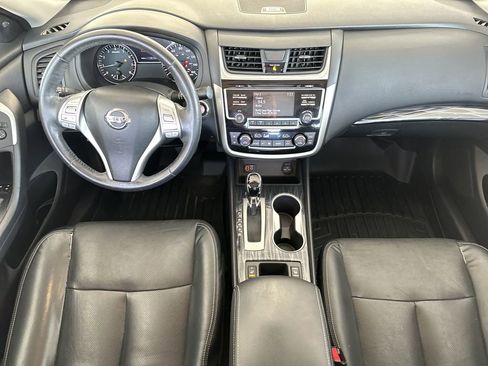 Used 2018 Nissan Altima 2.5 SL FWD image 17