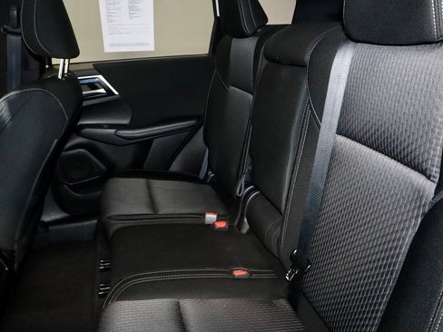 Used 2024 Mitsubishi Outlander ES image 21