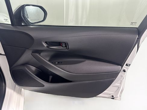Used 2024 Toyota Corolla LE FWD image 31