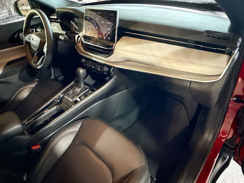 Used 2026 Jeep Compass Limited image 32