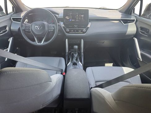 Used 2024 Toyota Corolla Cross SE image 10