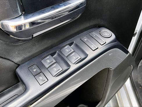 Used 2018 Chevrolet Silverado 1500 LT w/ Texas Edition image 34