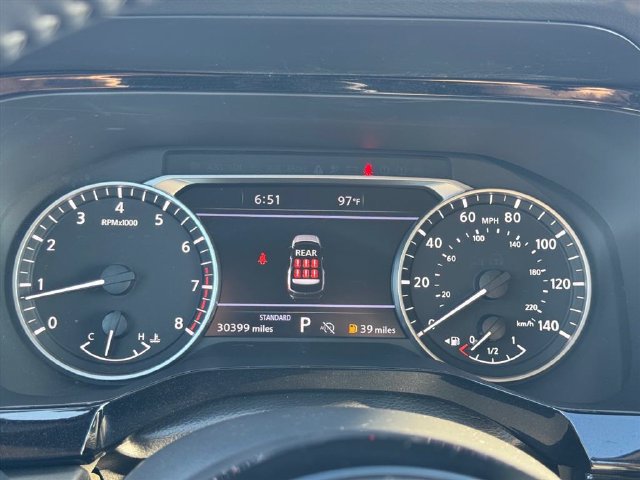 Used 2025 Nissan Pathfinder SL FWD image 21