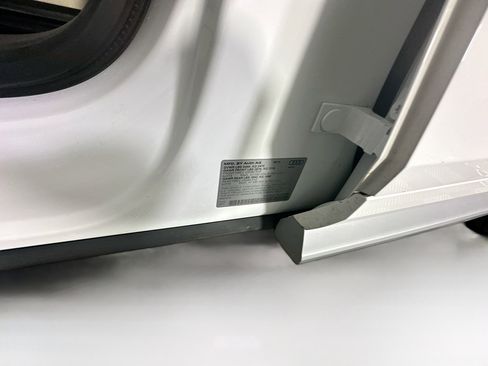 Used 2018 Audi Q5 2.0T Premium Plus w/ Premium Plus Package image 12