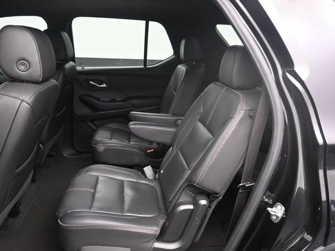 Used 2024 Chevrolet Traverse RS FWD image 15