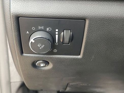 Certified 2022 Jeep Grand Cherokee Limited image 24