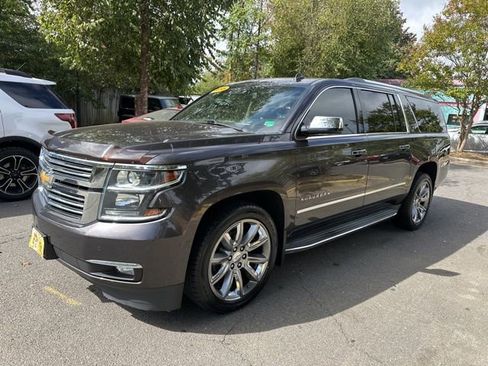 Used 2015 Chevrolet Suburban LTZ image 2