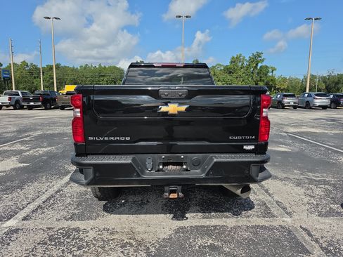 Used 2024 Chevrolet Silverado 2500 Custom w/ Custom Value Package AWD/4WD image 4