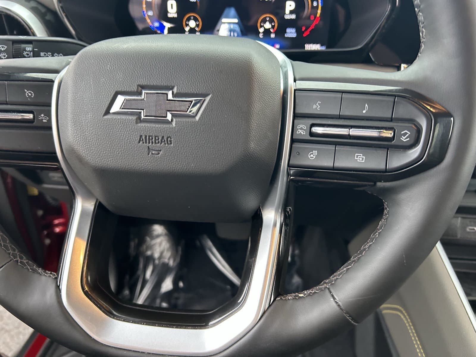 Used 2025 Chevrolet Colorado ZR2 AWD/4WD image 28