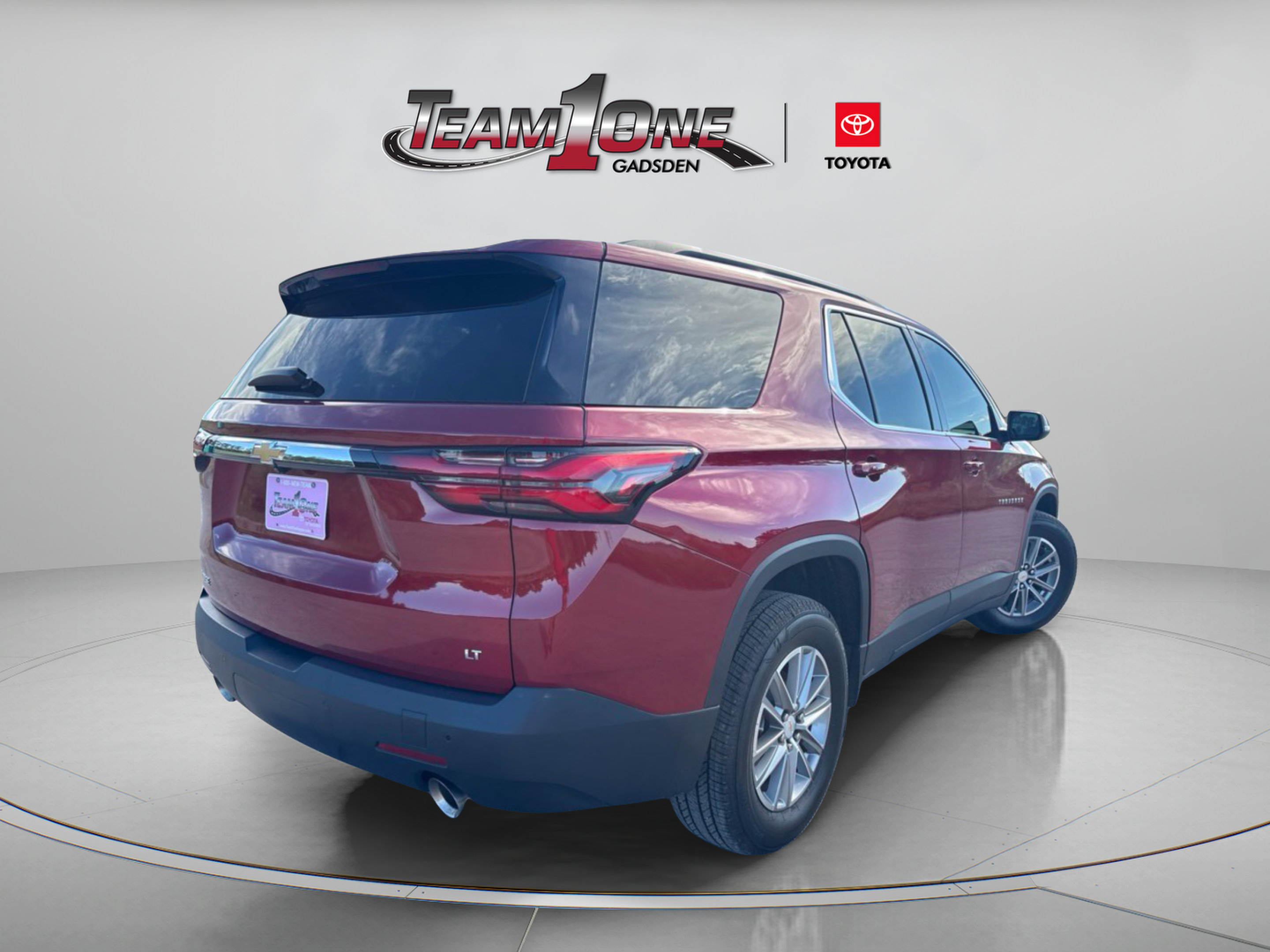 Used 2023 Chevrolet Traverse LT FWD image 8