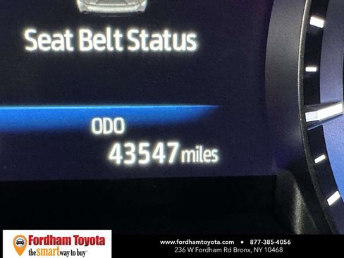 Used 2022 Toyota Highlander XLE AWD/4WD image 38