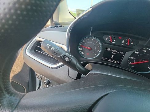 Used 2023 Chevrolet Equinox LS FWD image 13
