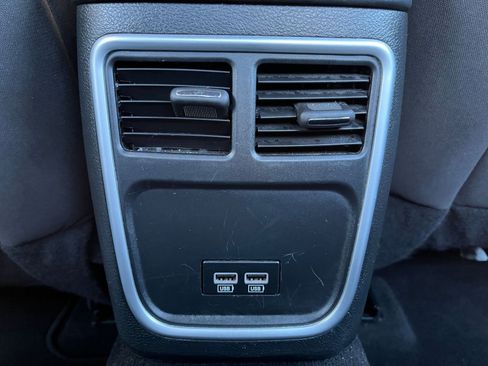 Used 2022 Dodge Charger SXT image 24