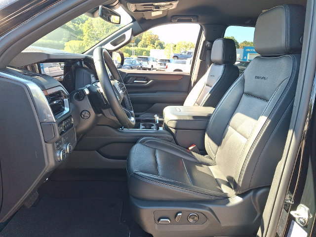 Used 2025 GMC Yukon XL Denali AWD/4WD image 2