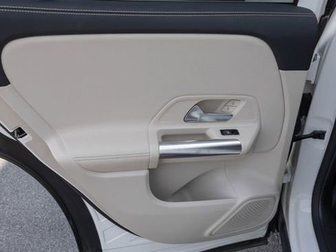 Used 2022 Mercedes-Benz GLA 250 image 16