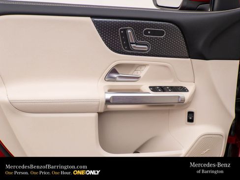 New 2026 Mercedes-Benz GLB 250 4MATIC image 15