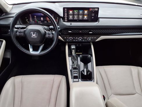 Certified 2023 Honda Accord Touring image 4