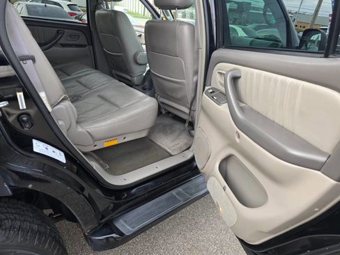 Used 2004 Toyota Sequoia Limited image 25