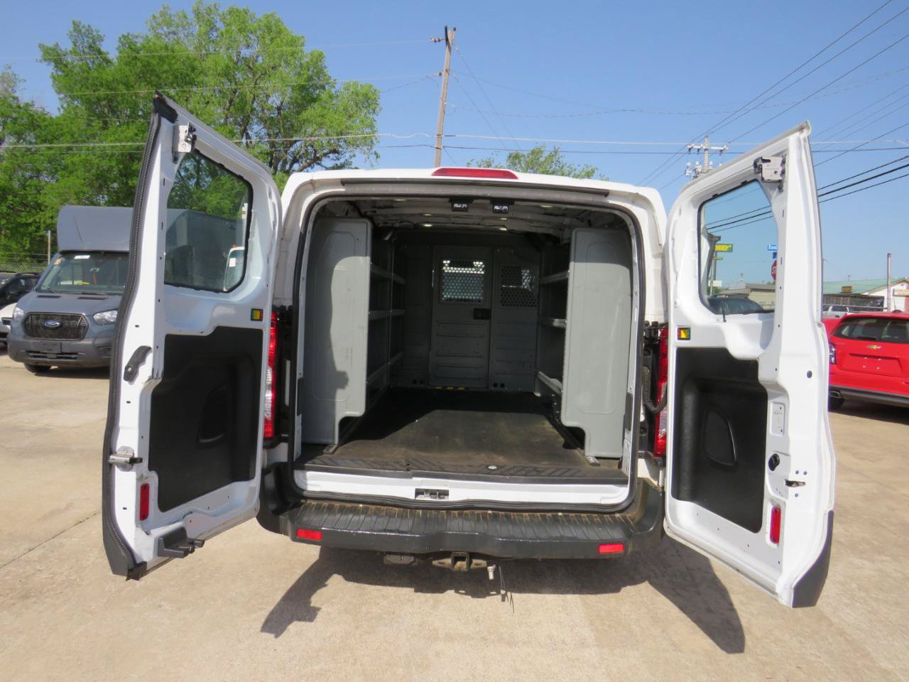 Used 2017 Ford Transit 250 130 Low Roof RWD image 28