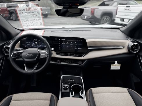 New 2026 Chevrolet Equinox ACTIV w/ Convenience Package III image 18