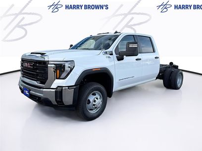 New 2026 GMC Sierra 3500 Pro w/ Convenience Package