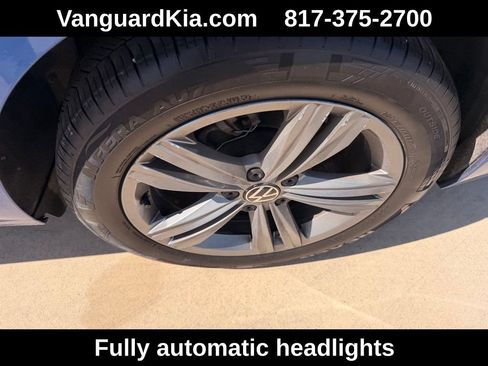 Used 2024 Volkswagen Jetta SE FWD image 9