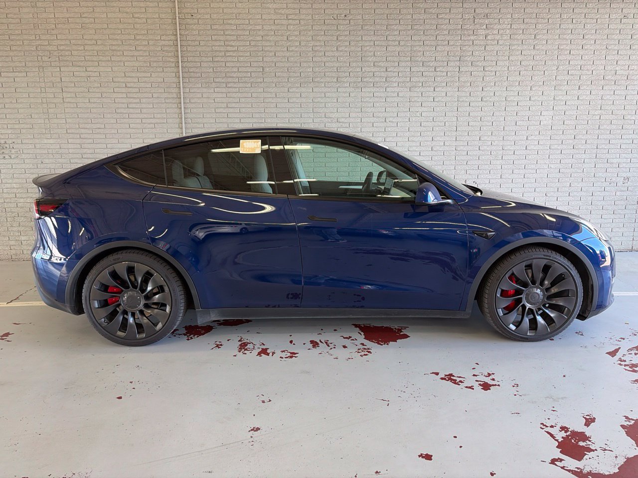 Used 2022 Tesla Model Y Performance AWD/4WD image 2