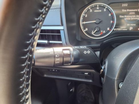 Used 2024 Mitsubishi Outlander SE Black Edition image 18