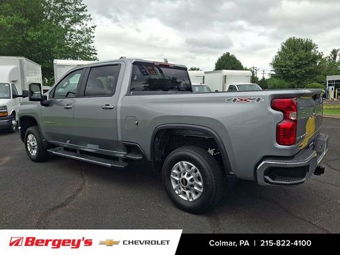 Used 2025 Chevrolet Silverado 2500 LT w/ Convenience Package AWD/4WD image 8