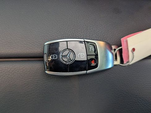 Used 2023 Mercedes-Benz E 350 4MATIC Sedan image 32