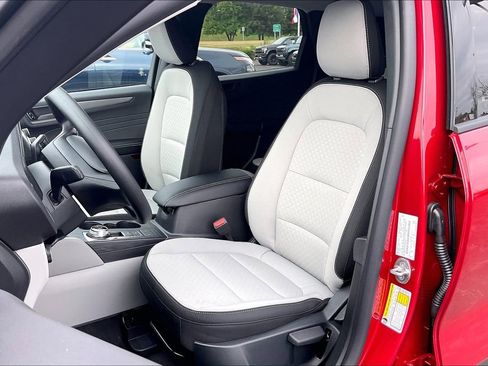 New 2026 Ford Escape Active image 9