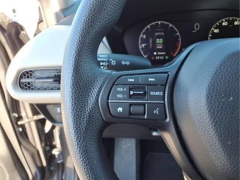 Used 2023 Honda HR-V LX image 18