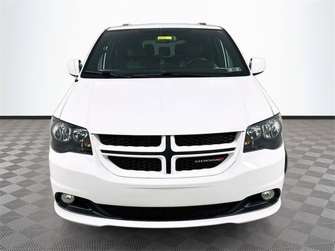 Used 2017 Dodge Grand Caravan GT image 2