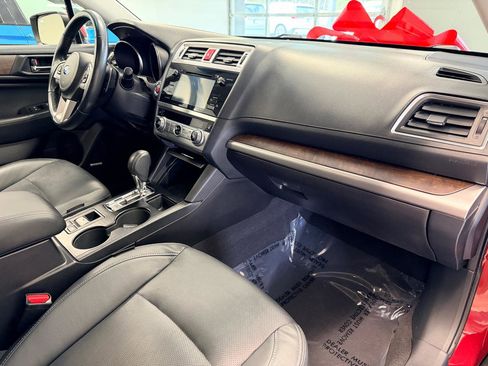 Used 2017 Subaru Outback 2.5i Limited image 29