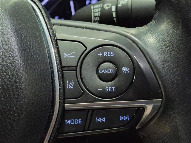 Used 2020 Toyota Camry XLE FWD image 13