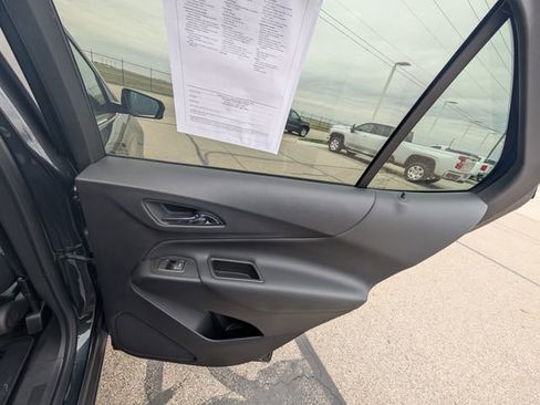 Used 2023 Chevrolet Equinox LT image 7