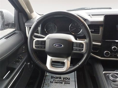 Used 2024 Ford Expedition Max XLT image 12