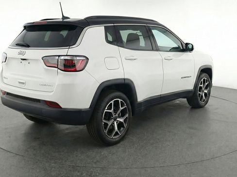 Used 2025 Jeep Compass Limited AWD/4WD image 9