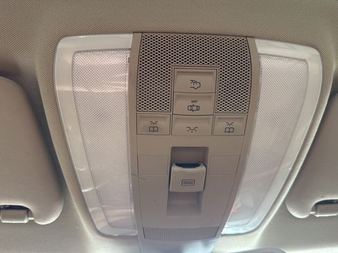 Used 2012 Mercedes-Benz C 250 Sedan image 21