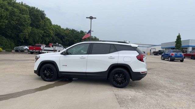 Used 2022 GMC Terrain AT4 w/ Infotainment Package II AWD/4WD image 6