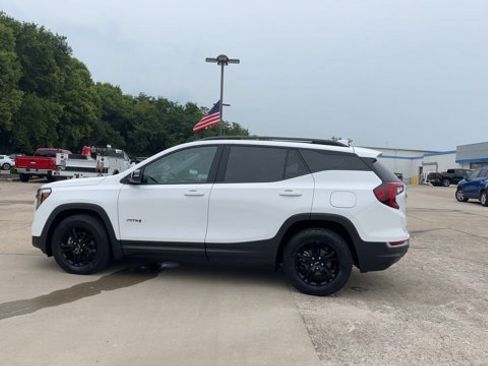 Used 2022 GMC Terrain AT4 w/ Infotainment Package II AWD/4WD image 6