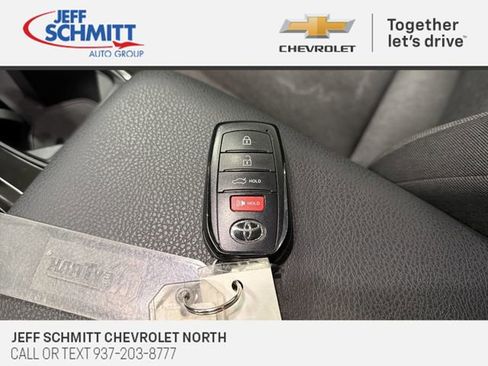 Used 2025 Toyota Camry LE image 29