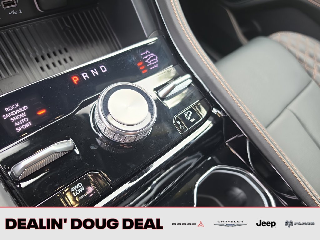 New 2027 Jeep Grand Cherokee Summit AWD/4WD image 24