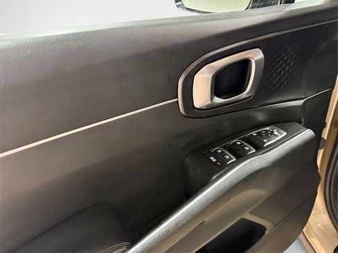 Certified 2021 Kia Sorento S image 10