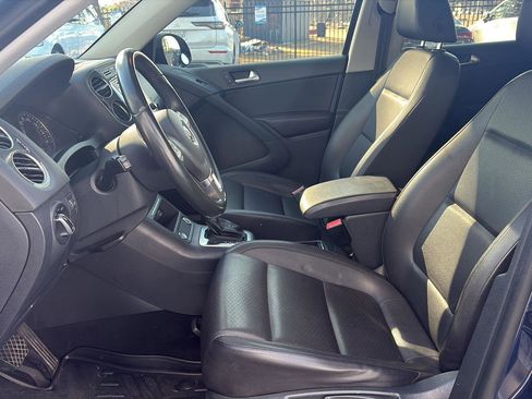 Used 2016 Volkswagen Tiguan S image 15