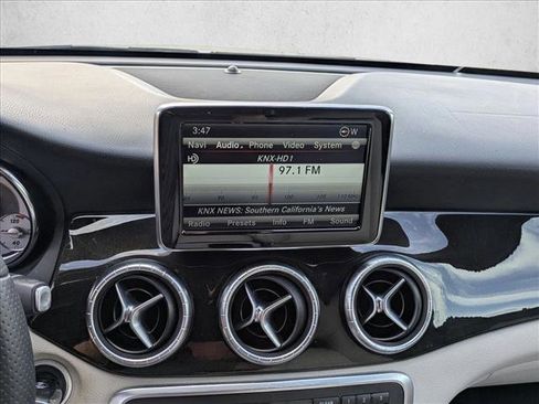Used 2014 Mercedes-Benz CLA 250 image 13