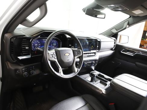 Used 2024 Chevrolet Silverado 1500 LTZ image 10